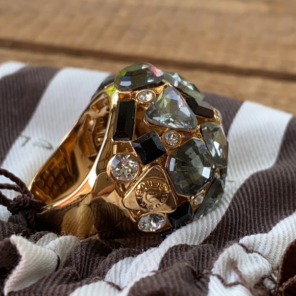 Henri Bendel Windsor Deb Gold Crystal Ring Size 9 - Picture 9 of 17